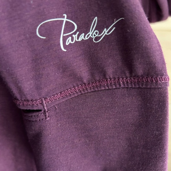 Paradox size, large, three-quarter, zip up long sleeve, purple, thumb holes - Picture 3 of 9